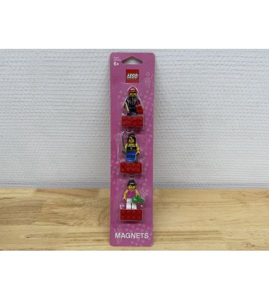 LEGO 852948 Female Minifigure Magnet Set Blister Pack