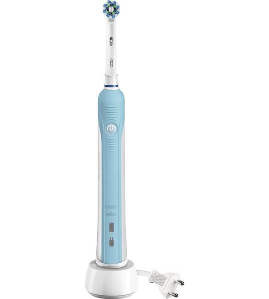Oral B Pro 700 Cross Action Tandenborstel Blauw